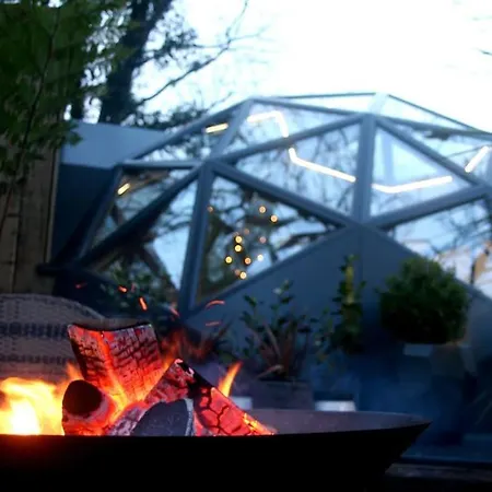 Romance - Stargazing - Hot Tub & Sauna! Camborne Exterior photo