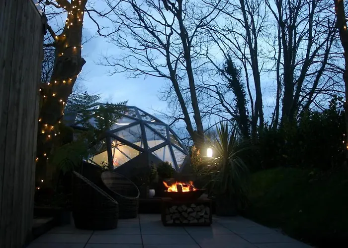Romance - Stargazing - Hot Tub & Sauna!