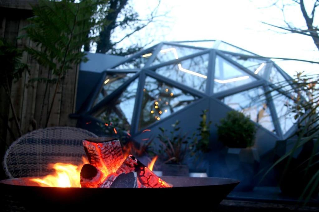 Holiday home Romance - Stargazing - Hot Tub & Sauna! Camborne
