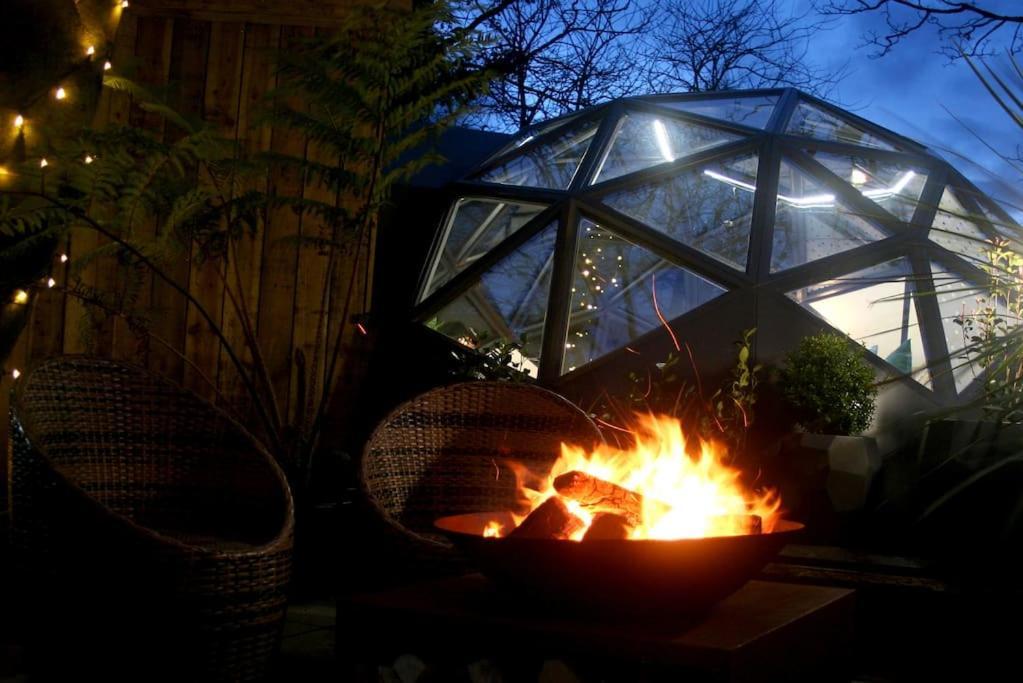 Romance - Stargazing - Hot Tub & Sauna! Holiday home *