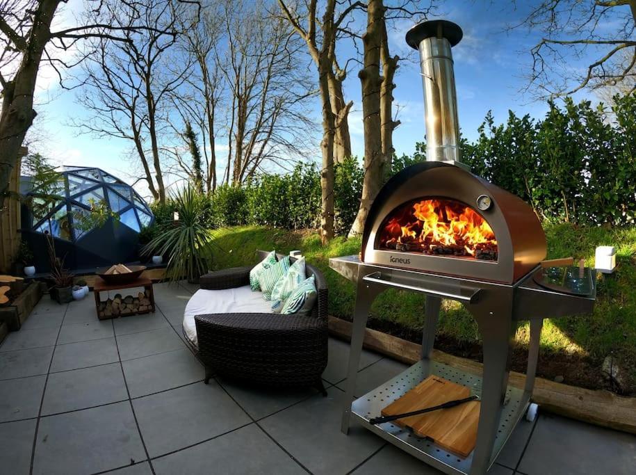 Romance - Stargazing - Hot Tub & Sauna! * Camborne