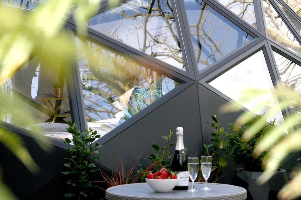 Romance - Stargazing - Hot Tub & Sauna! Holiday home *